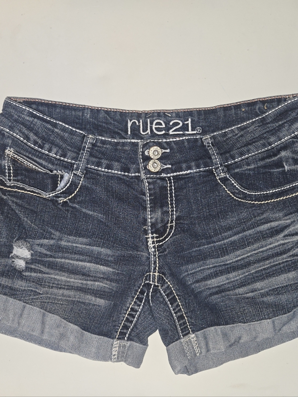 Rue 21 Dark Wash Denim Shorts with Contrast Stitching Size 5/6